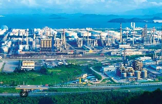 Kawasan industri petrokimia di Zona Pengembangan Ekonomi dan Teknologi Teluk Huizhou Daya