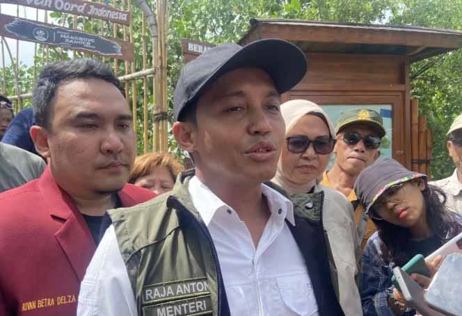 Menteri Kehutanan (Menhut) Raja Juli Antoni